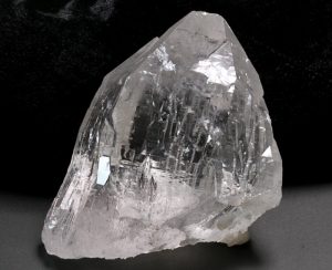 IMG 3352 700n 300x244 - 水晶（クリスタルクォーツ）の意味と効果一覧［パワーストーン・天然石］