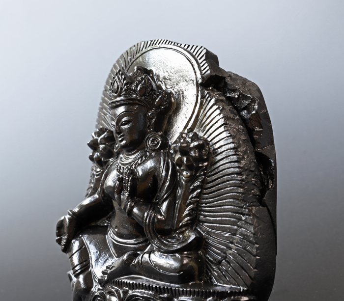 IMG 1155 - ネパールの至宝 あの大人気サリグラムの仏像が限定入荷！