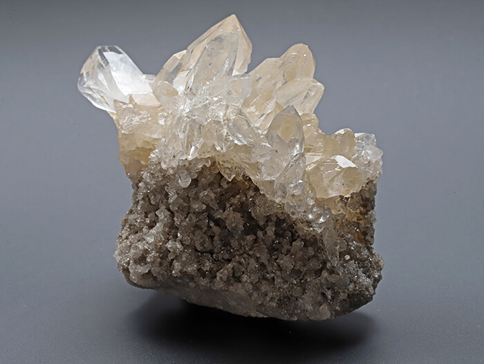カイラス水晶とは|ブレスレット・原石・特徴などをご紹介 | セラピー 