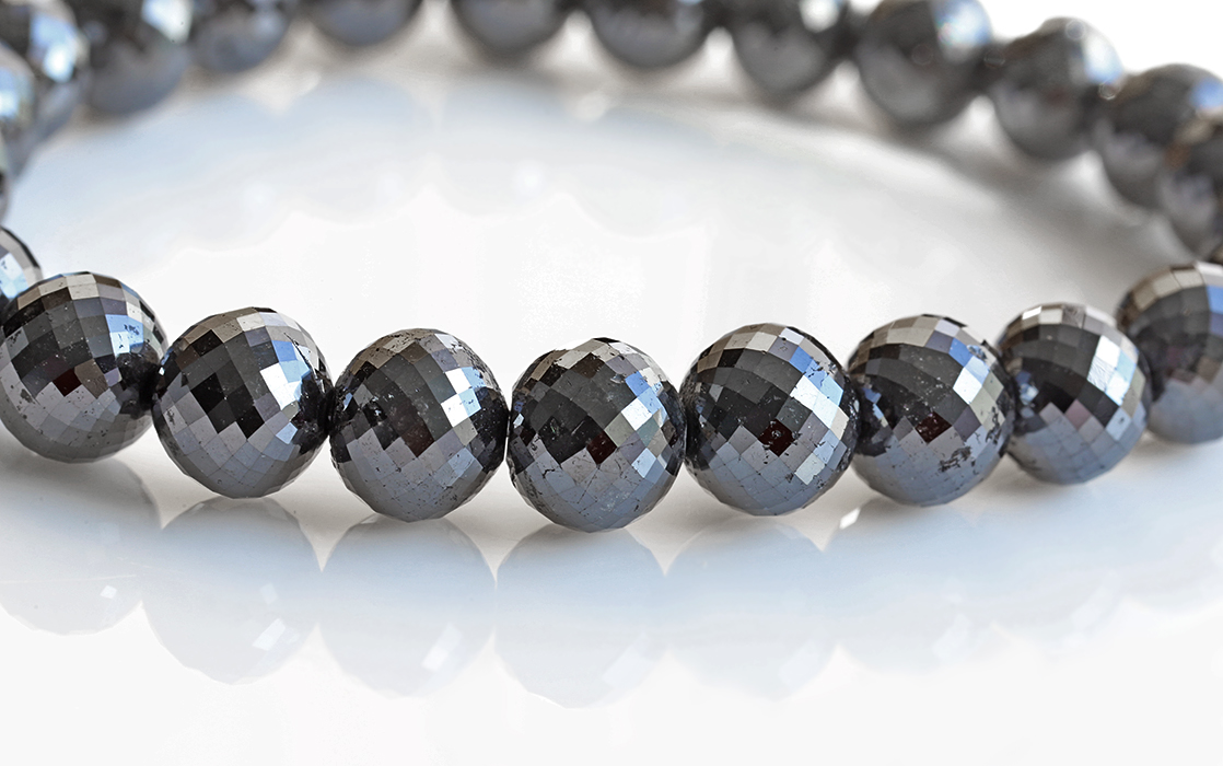 IMG 2586 - 最高品質ブラックダイヤモンドの大玉ブレスレット・ネックレスのご紹介です♪