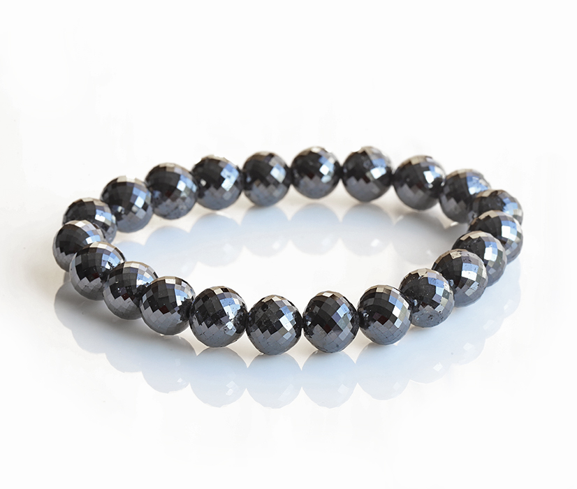 IMG 2656 - 最高品質ブラックダイヤモンドの大玉ブレスレット・ネックレスのご紹介です♪
