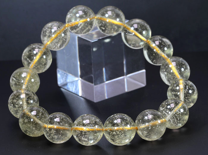 リビアングラス