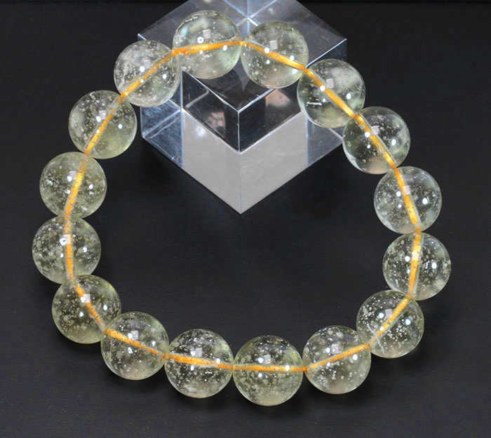 リビアングラス