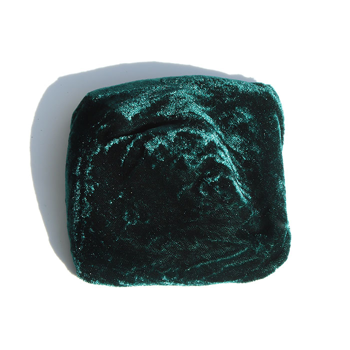 石のクッション