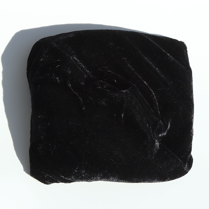 石のクッション