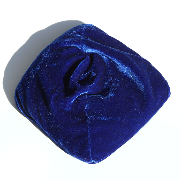 石のクッション