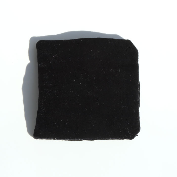 石のクッション