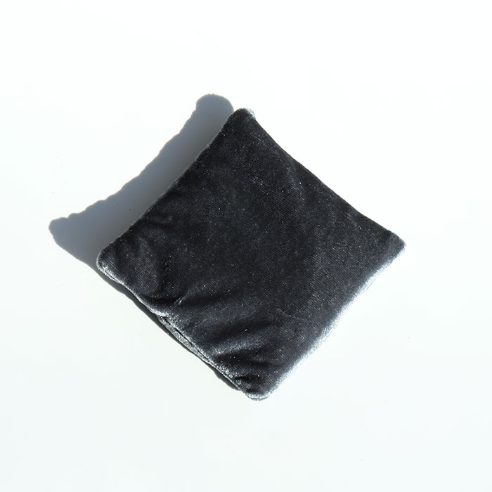 石のクッション