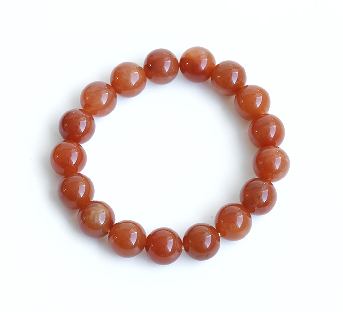 日本産の赤瑪瑙の原石