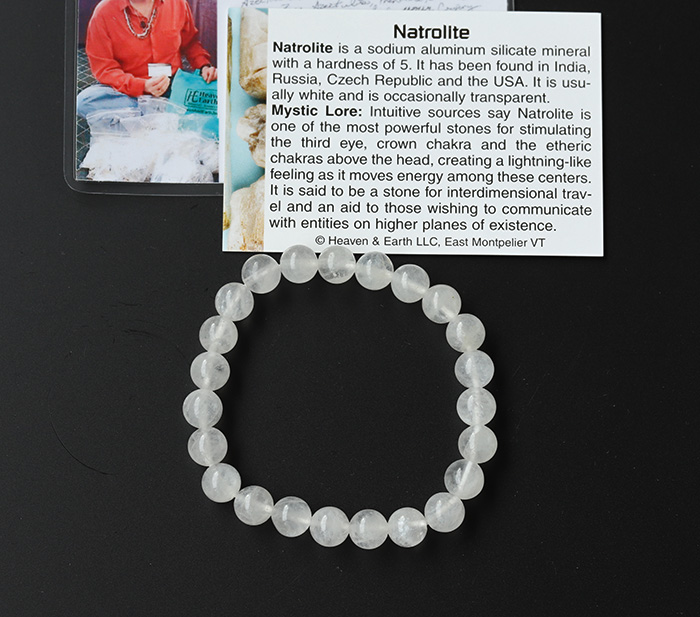 限定! ナトロライトのブレスレット（保証書付き）【パワーストーン