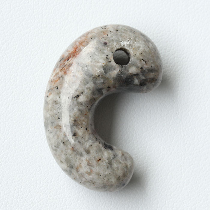 ユーパーライト勾玉