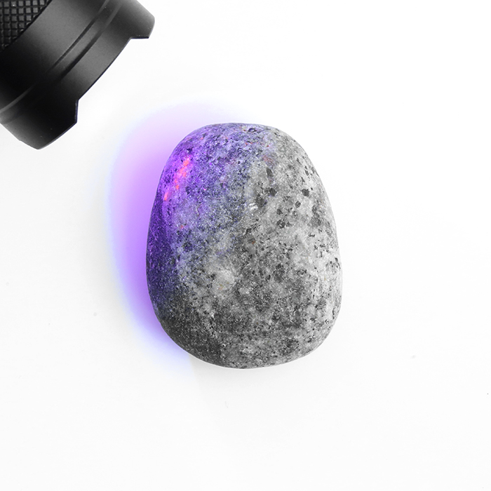 ユーパーライト勾玉