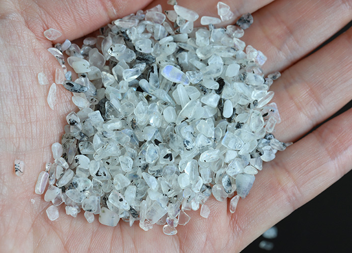 限定大特価!レインボームーンストーンのさざれ [小] 500g jo【天然石