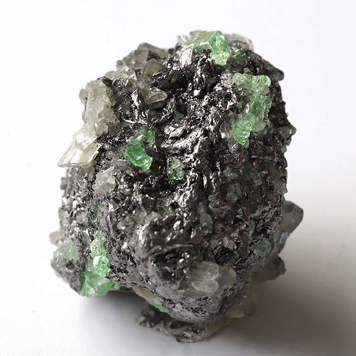 ツァボライト原石