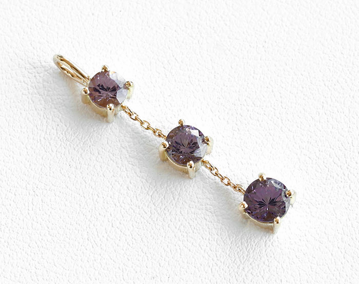 キャンディカラーのスピネルペンダント