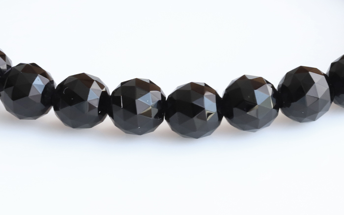 チベット産のモリオン