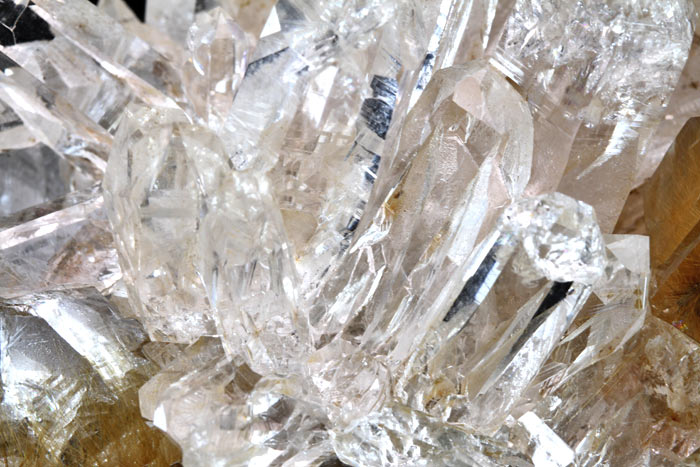 インド・ヒマーチャルプラディッジュ州・パールヴァティ渓谷、マニハール産ルチルクオーツ