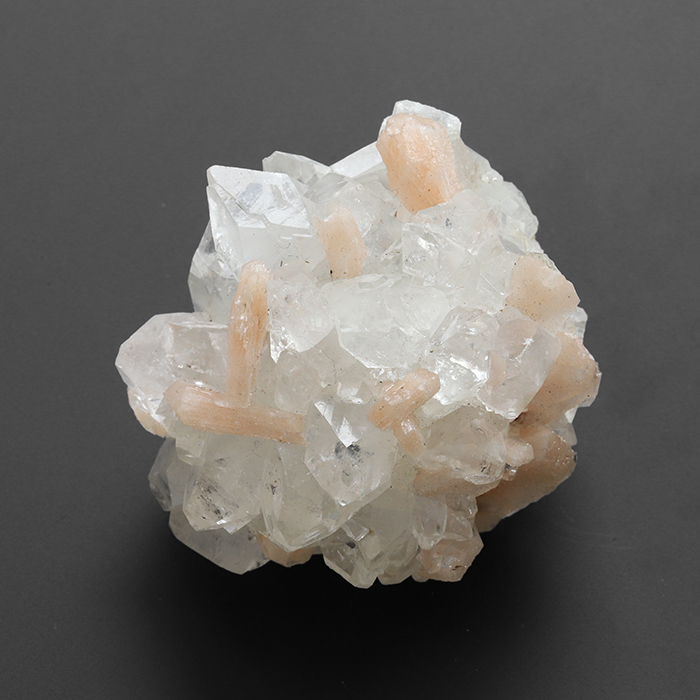 ツーソン2020!限定!スティルバイトつきアポフィライト原石 58.8×59.5mm