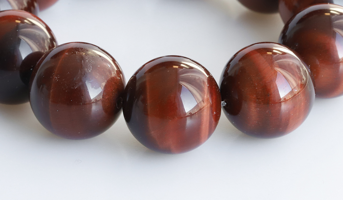 レッドタイガーアイ